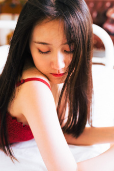 巨乳美女